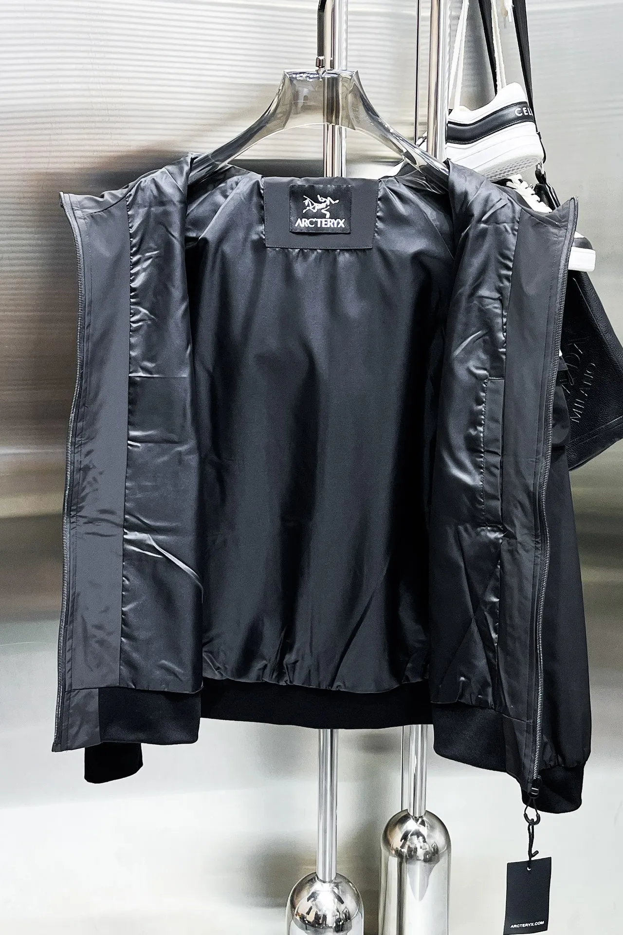 Same Style， ， 2026 New Arrival ， Original Premium Breathable ， ， ， Quality。 ， Sizes：M～3XL